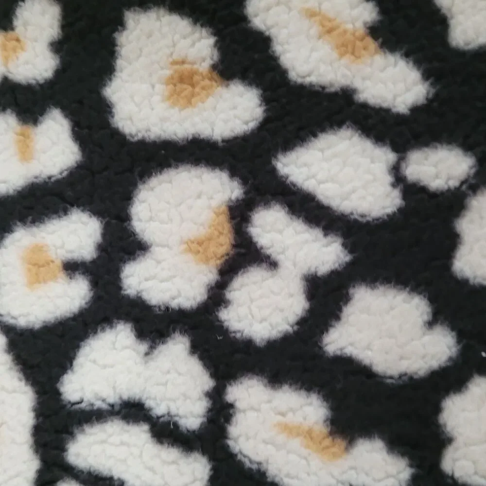 Wild Fable Cropped Hoodie Womens M Black White Animal Print Fleece Pullover - Picture 9 of 12